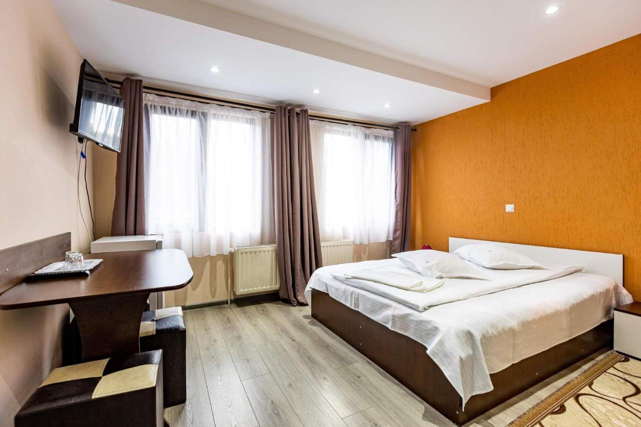 Hotel Casa Andy Buşteni Zewnętrze zdjęcie